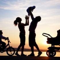 happy-family-silhouetteactive-7938-1425719437